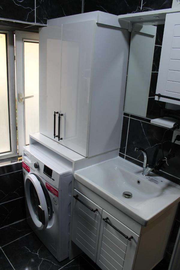 Beyoglu Asmalimescit'Te Mobilyali Balkonlu Daire Apartamento Istambul Exterior foto